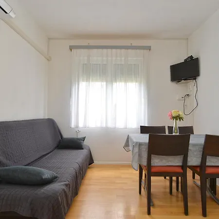 Stefko 2071 Apartament
